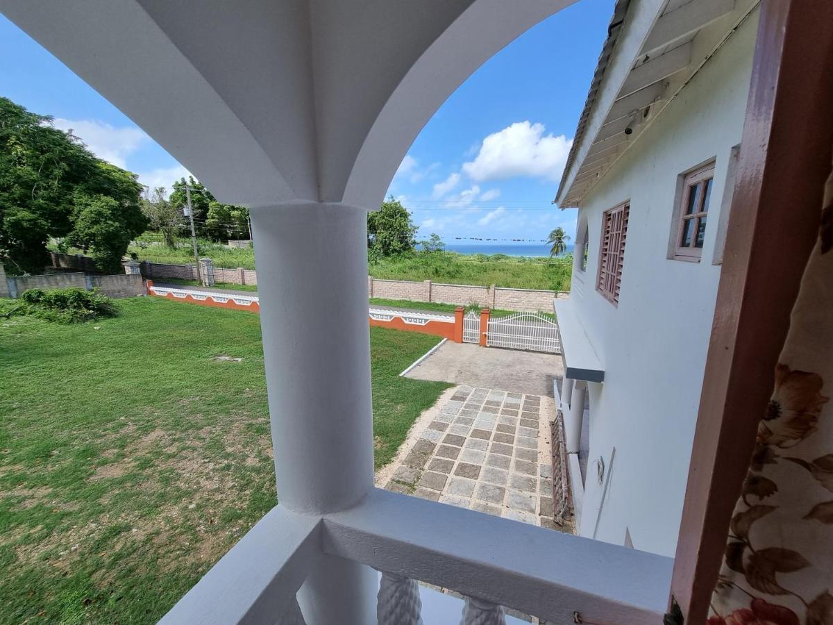 Shaw Park Gem Apt 12D Ocho Rios Exterior photo